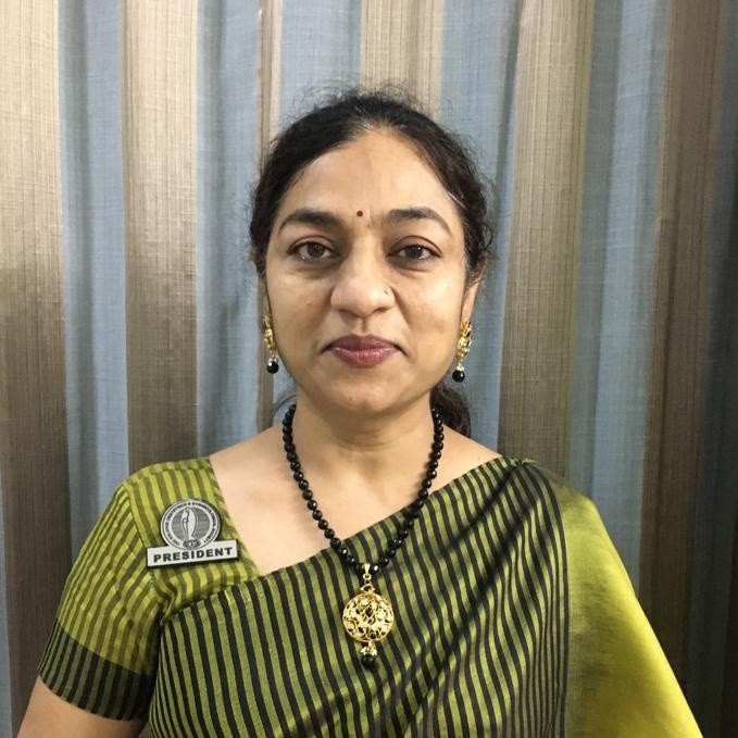 Portrait of Dr. Kiran Sarda — Gynaecologist and Obstetrician at Sarda Hospital, Solapur